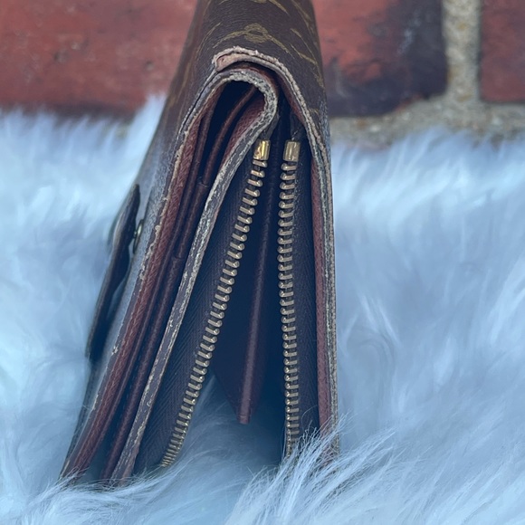 Authentic Louis Vuitton Wallet - Picture 6 of 6